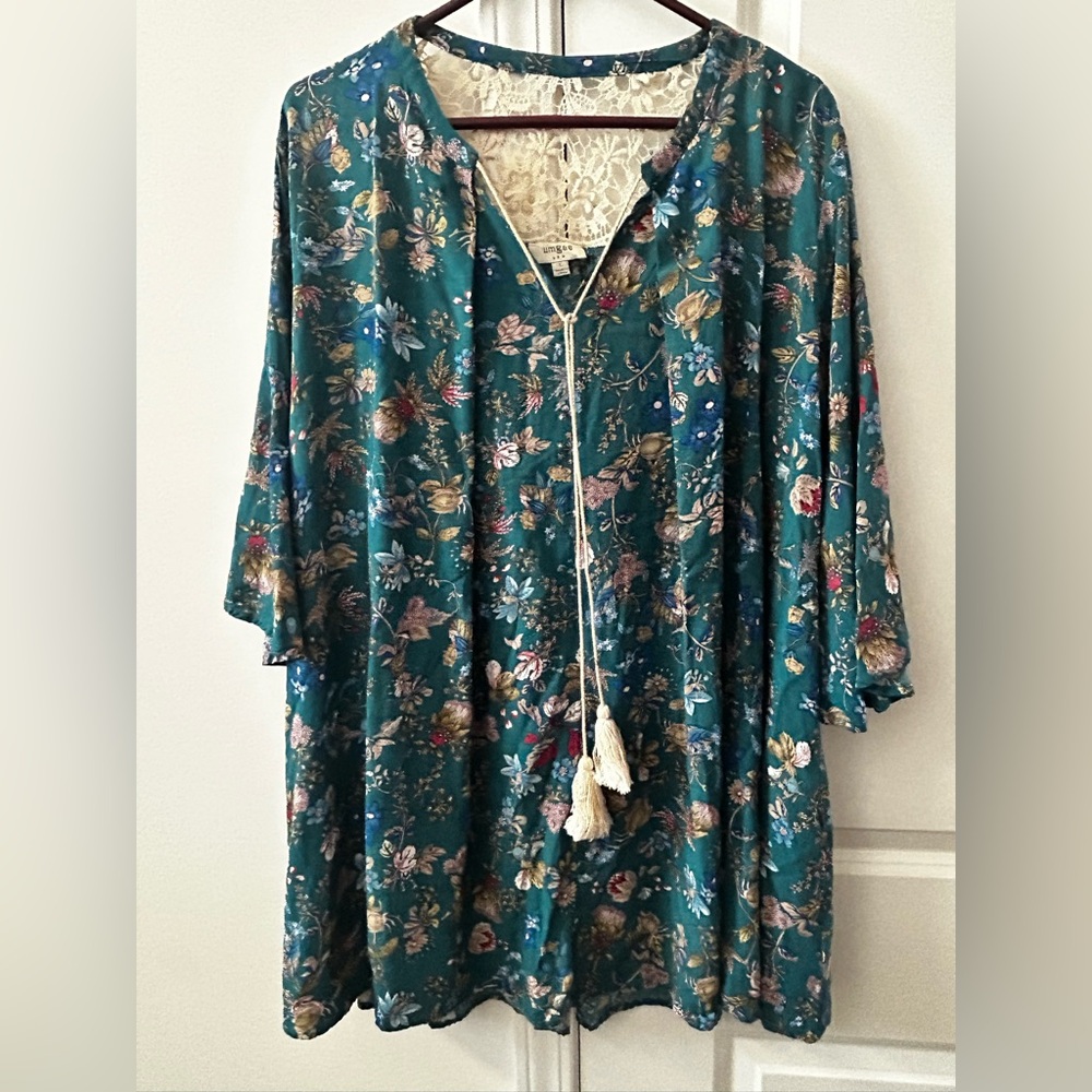 Vintage Umgee Teal and White Lace Tunic Butterfly Sleeve Top - Large - Like New - Picture 5 of 8